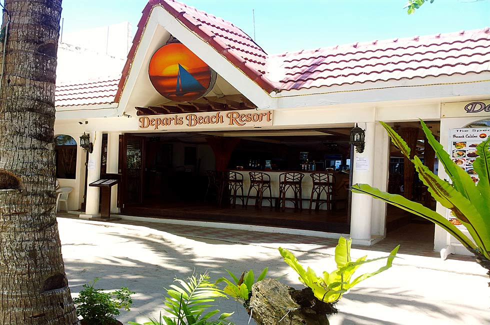 Deparis Beach Resort in Station 2 offers a friendly, auberge
style vibe reflecting the rustic simplicity of island life